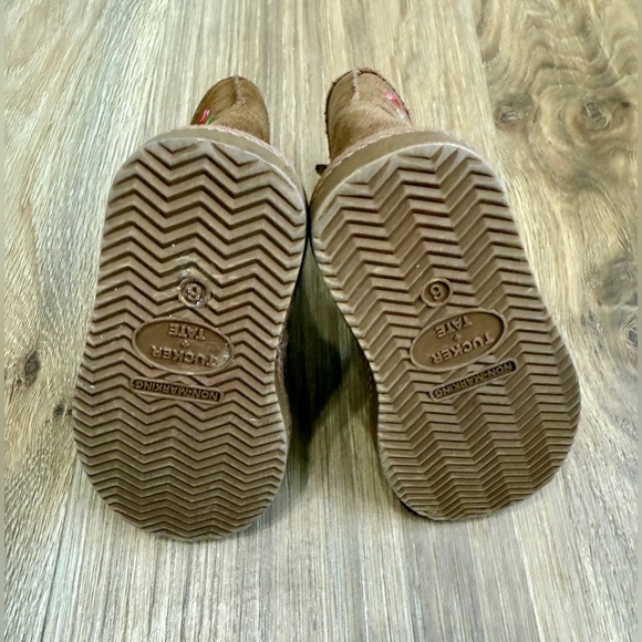 Tucker + Tate Leather Embroidered Shearling Like Boots Girls Size 6 LNC - Picture 4 of 5